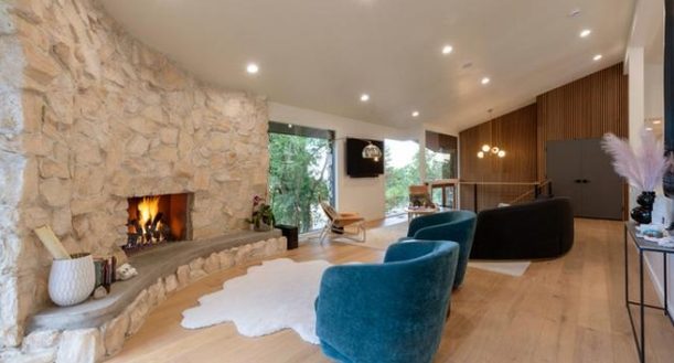 Adonis Abode — Citizen Builders