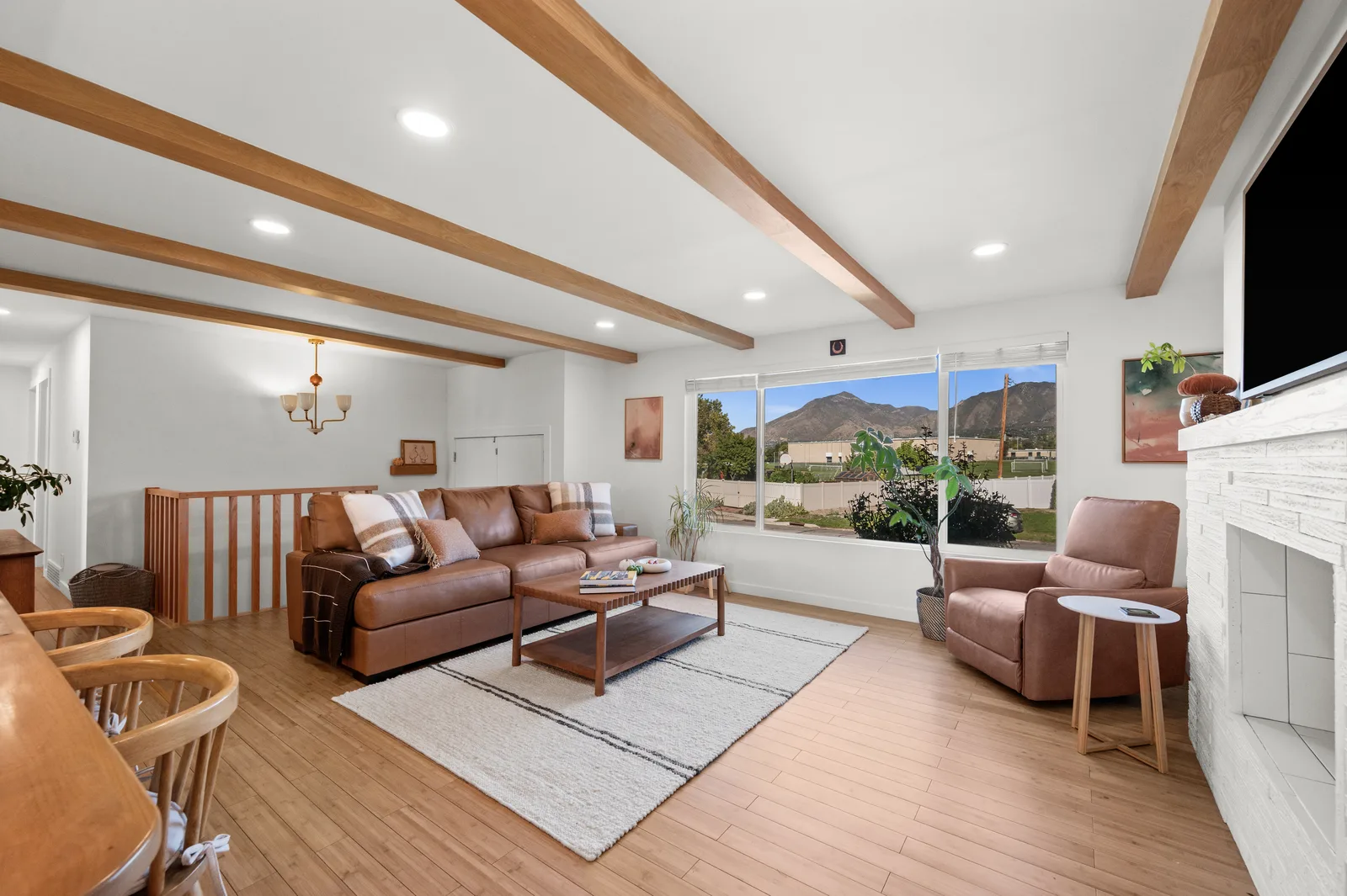 Edgewood Residence, Citizen Builders